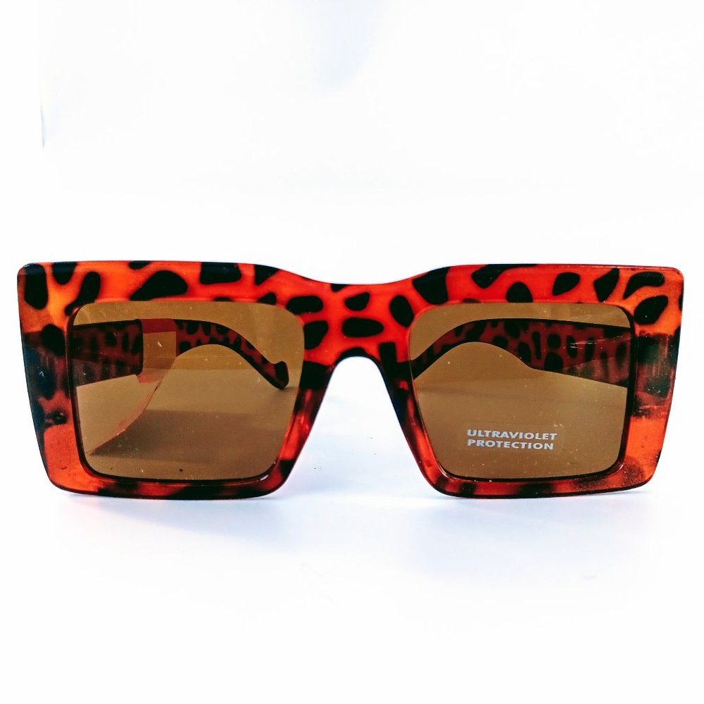 New Tortoise Shell Square Thick Frame Sunglasses: Elegance and Sun Protection